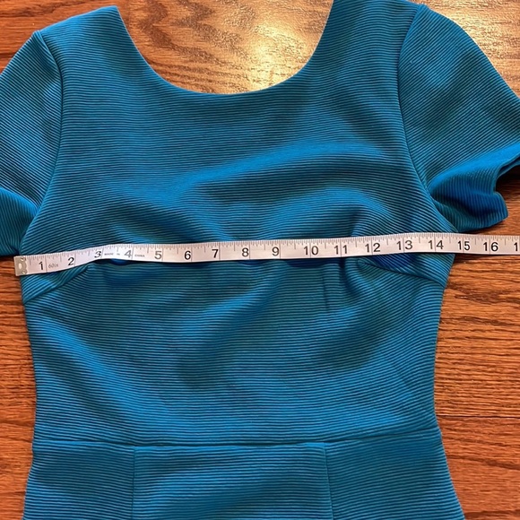 BODEN textured ribbed solid teal bodycon fit dress short sleeve low round back 4 - Picture 10 of 16